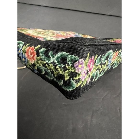 Vtg Tapestry Petit Point Handbag Embroidered Kiss Clasp Ornate Gold Frame Chain - Picture 8 of 12